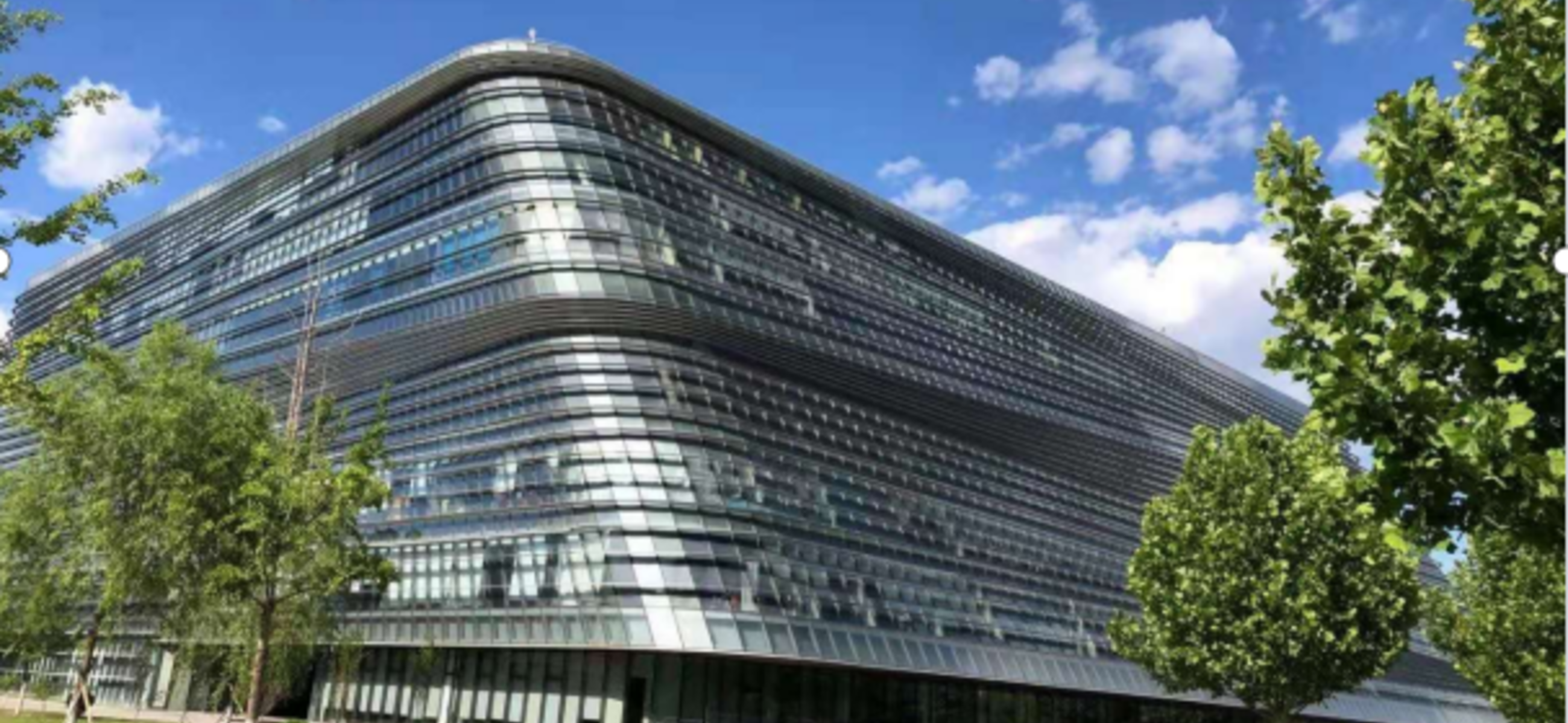 Ultra Light is equipped with dual empowerment platforms